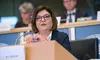 Comisarul european pentru transporturi, Adina Vălean, a demisionat pentru a prelua mandatul din Parlamentul European