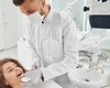 De ce să alegi o clinică stomatologică în locul unui cabinet obișnuit?