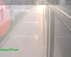 Un autobuz CTP Iași a fost vandalizat! Iată cum tânărul a rupt un scaun, a spart un geam cu o piatră și a șocat călătorii
