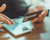 O nouă metodă de fraudă în România! Alertă pentru cei cu card bancar și telefon mobil de ultimă generație