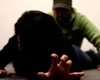 Un tânăr din Iași a furat o sticlă de bere dintr-un bar, iar mai apoi a lovit cu sălbăticie angajata