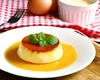 Cât de simplu este să pregătești rețeta de cremă de zahăr ars fără bain marie. Trucuri pentru un desert fin și cremos