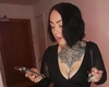 Valentina a „dominat” un oraș din Marea Britanie cu sexualitatea ei! Bărbații îi flutură bani pe stradă!