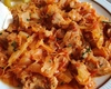 Cea mai delicioasă rețetă de varză murată călită cu carne de porc la cuptor. O rețetă inedită și plină de gust