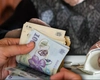 Un bătrân și-a lovit soția, pentru că aceasta a refuzat să-i dea pensia. După mai bine de un an de judecată, bătrâna a spus instanței că renunță la proces