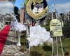 Imagini spectaculoase în Cimitirul „Eternitatea” din Iași. A trecut un an de când a murit Costel Corduneanu. Sute de flori albe și covor roșu până la mormânt
