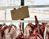 Au apărut primele probleme în piețe. DSVSA Iași a confiscat 70 de kilograme de carne de miel fără documente