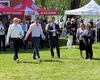 Pomană electorală de 1 mai, la Iași. PNL și-a trimis „săgețile” să pupe pensionarii care își vând voturile pentru 2 mici și o bere