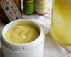 Ce beneficii are crema de arnică asupra pielii? Iată ce trebuie să știi despre utilizarea acesteia!