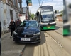 Circulație blocată în Tătărași! Un șofer a parcat neregulamentar pe traseul tramvaiului 3