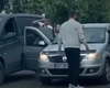 Bătaie golănească în Copou! După un accident minor, șoferii s-au luat la pumni în mijlocul străzii. Polițiștii au fost chemați de urgență, dar bătăușii au luat-o la fugă