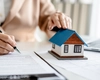 Românii care nu își asigură locuința în 2025 vor fi amendați! Legea s-a schimbat pentru toți proprietarii!