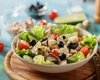 Cum să faci o salată de ton clasică? Iată ce beneficii îți poate oferi un astfel de preparat!