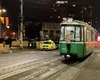 Imagini șocante în centrul Iașului! Un tânăr s-a urcat pe cârligul unui tramvai în mișcare: „Am căzut când am sărit, că prinsese ceva viteză”