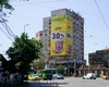 Războiul giganților, la Iași. Culmea aroganței: KFC a montat o reclamă uriașă în față la McDonald’s