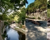Voluntarii din Băile Herculane luptă cu hoții de flori și turiștii nepăsători: ”Așteptăm sprijin, dar mai ales bun simț”