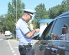 Un accesoriu aplicat pe geamurile mașinii este sancționat cu amendă mare. În unele cazuri poți rămâne și fără certificatul de înmatriculare