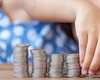 Un sprijin financiar esențial pentru fiecare minor din România, alocația de stat, ar putea fi suspendat. Noile condiții impuse de stat