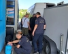 Butelii cu agent refrigerant, descoperite într-un microbuz la PTF Oancea. Șoferul, cercetat pentru transport ilegal de substanțe periculoase