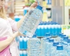 Care este cea mai bună apă plată pentru rinichi? Iată ce caracteristici trebuie să aibă ca să nu ai probleme