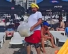 Cât a ajuns să coste porumbul fiert pe plaja din Eforie Nord! Turiștii au crezut inițial că e o glumă!
