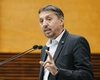 Ministrul Daniel David solicită teme de maximum două ore pe zi pentru elevi. Profesorii care încalcă regula, pasibili de sancțiuni