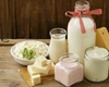 Laptele în refluxul gastroesofagian – Ajută sau înrăutățește simptomele? Iată ce trebuie să știi