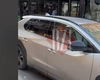 Un nou gest de nepăsare față de regulile de circulație. O persoană a blocat o stație de autobuz, după ce și-a parcat mașina lângă trotuar
