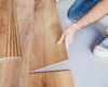 Ce parchet este rezistent la apă? Iată cum alegi varianta potrivită pentru locuința ta