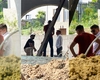 Costel Alexe, „tablagiul” ajuns șef la CJ, surprins – în timpul programului – în vizită pe propriul șantier! Minunile există: are datorii de 175.000 de euro, dar vila de la lac „răsare” – teoretic, din nimic