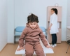 Sindromul Angelman, o tulburare genetică rară, dificil de diagnosticat! Află cum se manifestată!