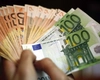 Așa se cheltuie banii publici! Sute de contracte, „livrate” către trei personaje-cheie agreate de partidele politice. Toate au fost semnate fără licitație