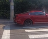 Mai mulți locatari cu pata pusă pe mașina cea nouă a vecinului i-au făcut o „cheie” de zile mari. Au sunat la Poliția Locală, iar bolidul a fost ridicat de unde era parcat