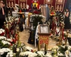 Moment sfâşietor la înmormântarea lui Mihai Leu. Fiul şi soţia fostului campion au cedat în faţa durerii