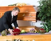 Zile libere în cazul unui deces în familie? Ce spune Codul Muncii