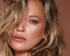 Kate Moss se bucură de o frumusețe atemporală. Modelul strălucește într-un bikini provocator