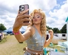 Kitty Scott te învață să îți faci poza perfectă pentru un profil de dating. Iată ghidul complet
