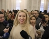 Spectacol ieftin în fața Parlamentului. Bugetarii „oprimați” mimează revolta: „Suntem victime”