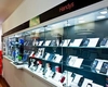 A făcut ravagii în magazinele în care se vând telefoane mobile, dar a fost prins. Aceasta este suma pe care a făcut-o în câteva ore
