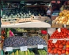 Mergeți la piață în această perioadă? Veți fi surprinși de prețurile la legumele și fructele autohtone. „Trăim vremuri grele”