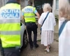 Gest impresionant, făcut de doi polițiști locali! Iată ce au făcut pentru o bătrână de 89 de ani: „Ne-am asigurat că are tot ce trebuie”