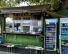 Toți ieșenii au trecut pe lângă această cafenea, dar puțini știu ce se ascunde aici! Tinerii vin doar pentru acest lucru: „E al doilea lor living”