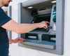 Obligatoriu pentru românii care scot bani de la un bancomat străin! Avertisment pentru cei aflați în vacanță!