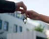 Avertisment pentru românii care vor să vândă un apartament cu credit ipotecar! Ce se întâmplă cu datoria și ce trebuie să facă noul proprietar! 