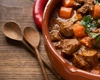 Tocăniță de porc cu ceapă și ardei – Rețetă simplă și delicioasă, ce merită cu siguranță încercată