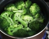 Broccoli fiert sau crud? Cum să-l consumi pentru a beneficia de proprietăţile sale nutritive