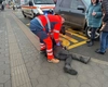 Bărbat fără adăpost transportat la spital după ce a fost găsit căzut în stație pe bulevardul Poitiers