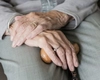 O nouă escrocherie lasă pensionarii fără bani. Îți iau banii din casă