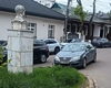 Amplasamentul unei statui din Iași este folosit ca parcare pentru mașini! Au fost făcute zeci de reclamații, însă problema persistă