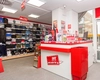 Un hoț cu hainele uzate a încercat o schemă la magazinul Prețuri Pentru Tine, dar a fost pândit în cabina de probă